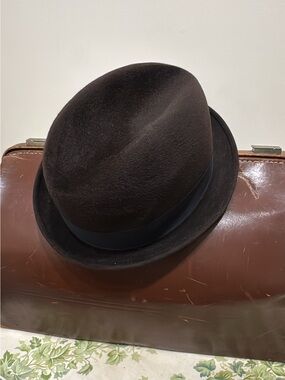 Biltmore Beaver Blend fedora, a high-quality men's dress hat made in Canada